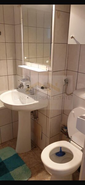 Tineretului, apartament 3 camere de inchiriat, loc de parcare inclus.